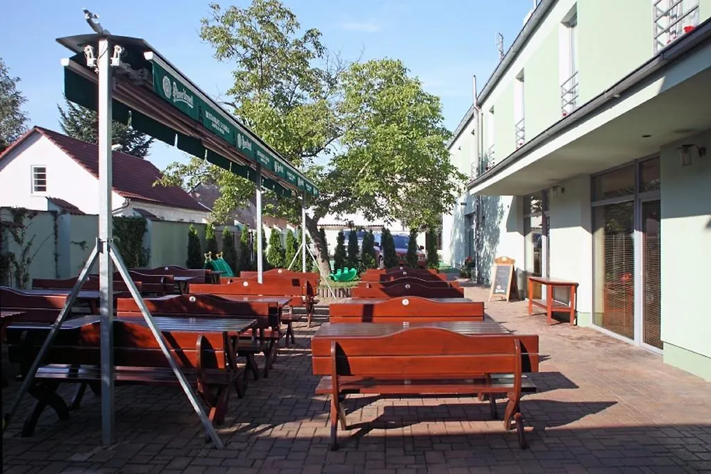 Hotel U Karla Prague 3*,